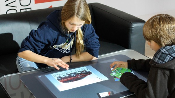 MultiTouch Surfaces and Tables